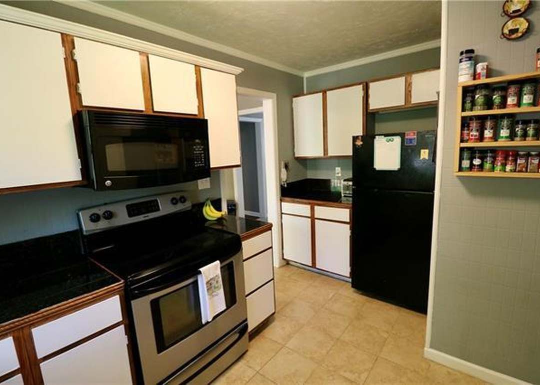 1108 Pinkston Street — photo 9