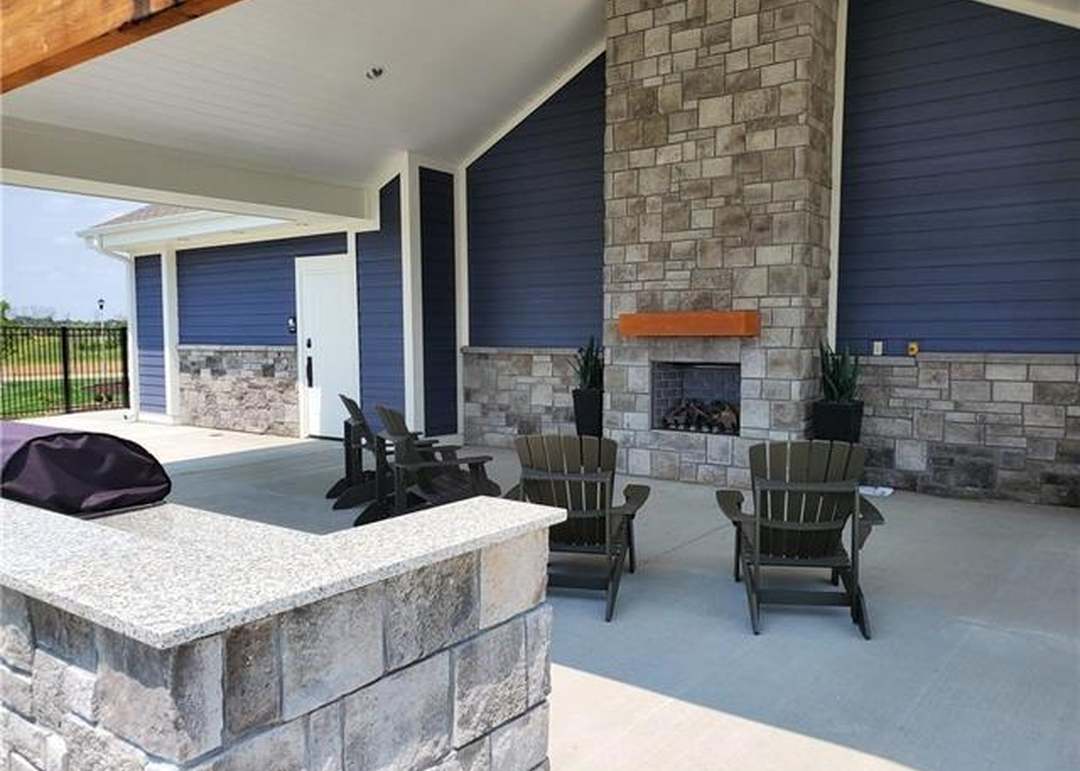 16814 S Heatherwood Street — photo 41