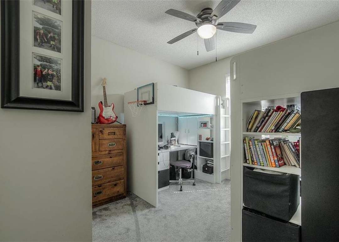 1878 W Fredrickson Drive — photo 5