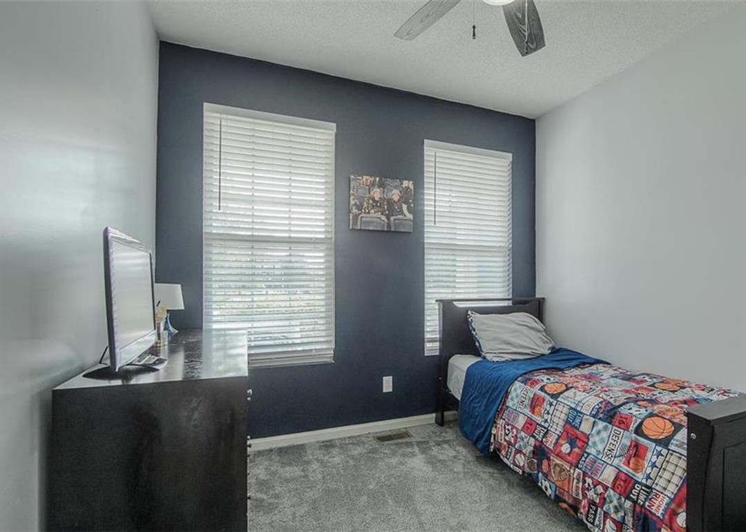 1878 W Fredrickson Drive — photo 7