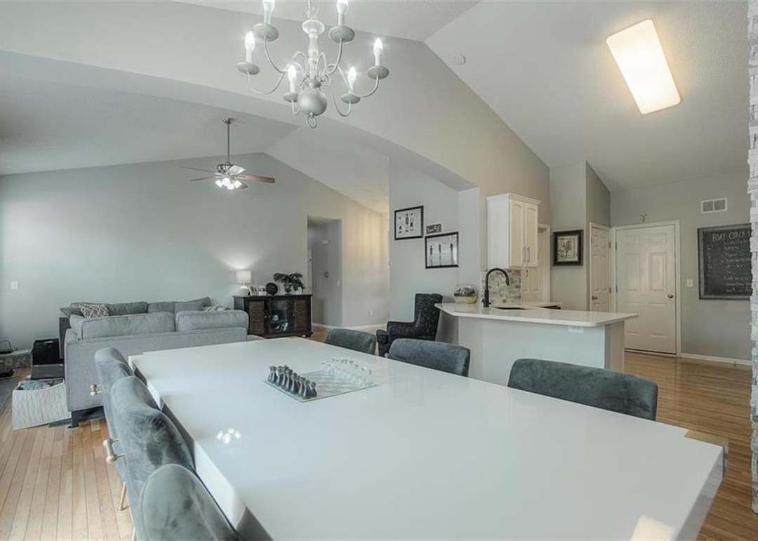 1878 W Fredrickson Drive — photo 14