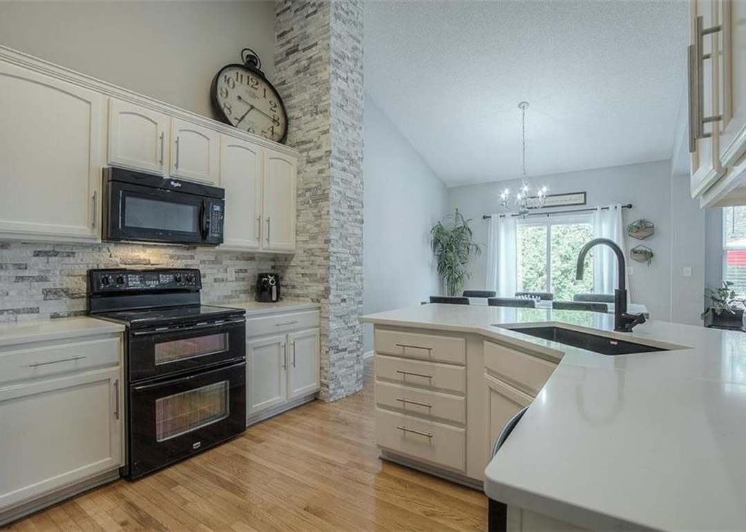 1878 W Fredrickson Drive — photo 17