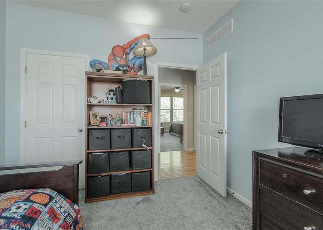 1878 W Fredrickson Drive — photo 21