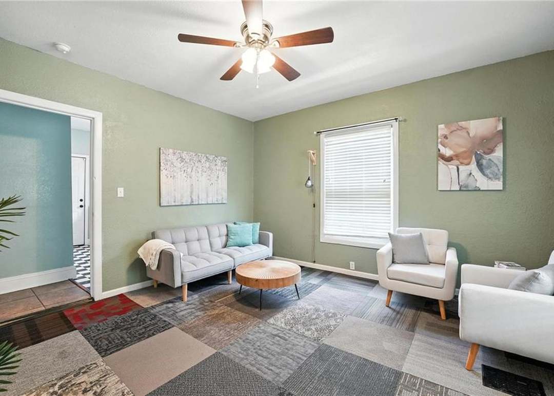 134 S Lincoln Street — photo 12
