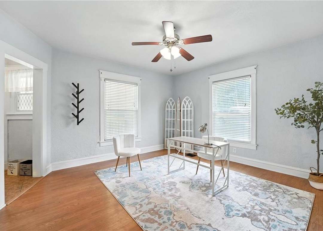 134 S Lincoln Street — photo 15
