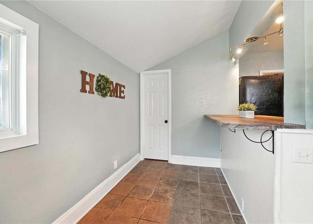 134 S Lincoln Street — photo 20