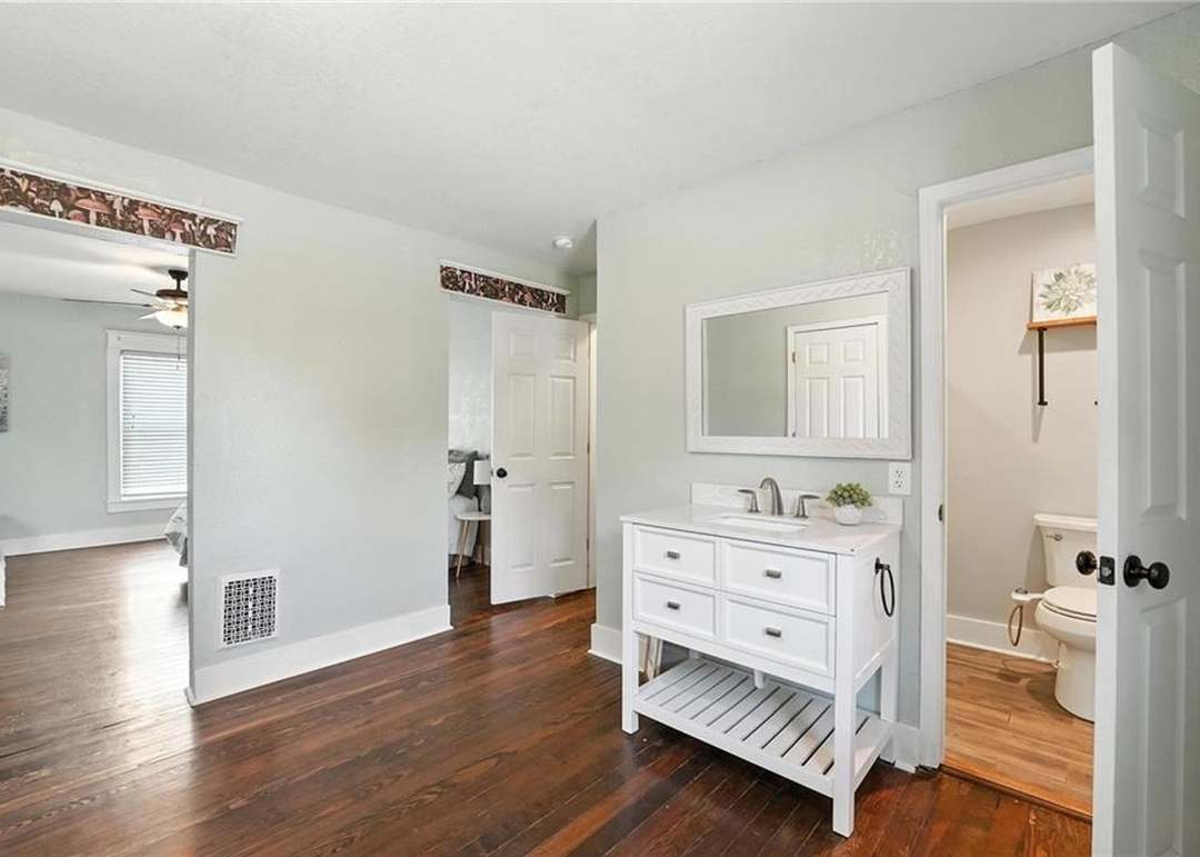 134 S Lincoln Street — photo 26
