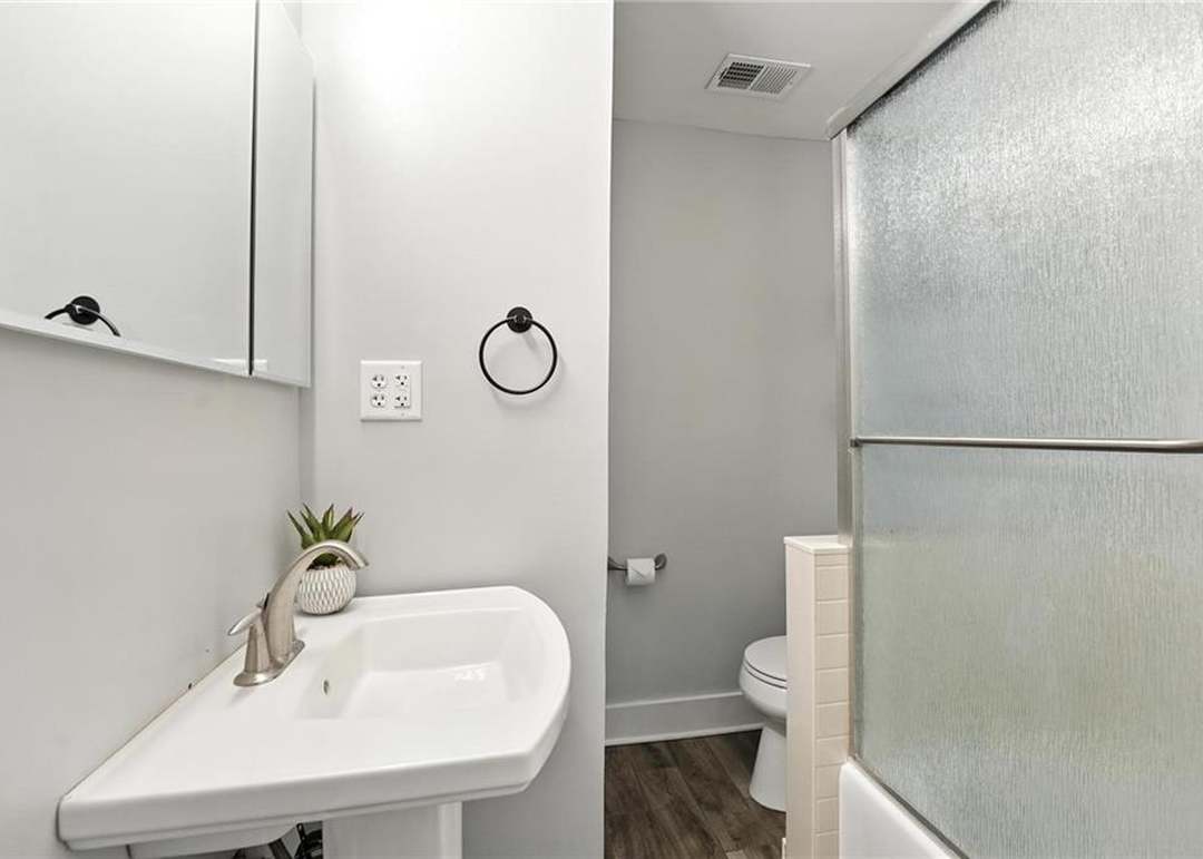 134 S Lincoln Street — photo 31