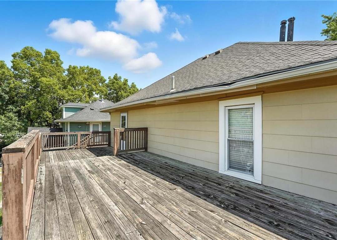 134 S Lincoln Street — photo 32