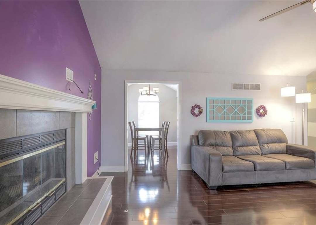 1808 NE Whitestone Drive — photo 2