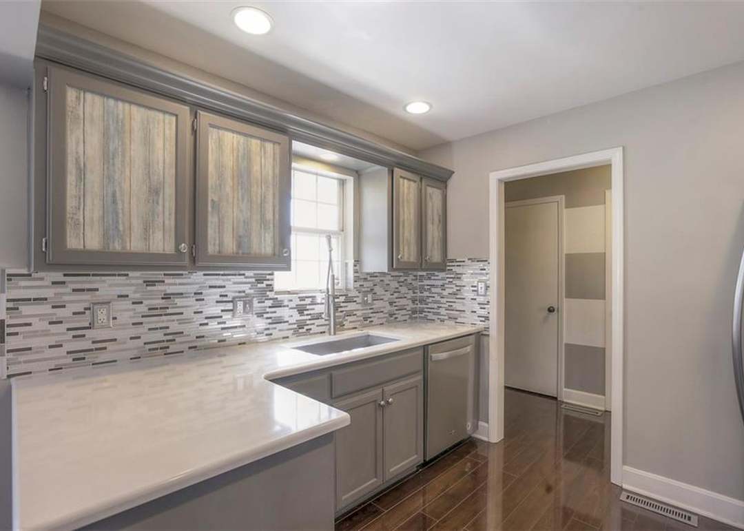 1808 NE Whitestone Drive — photo 6