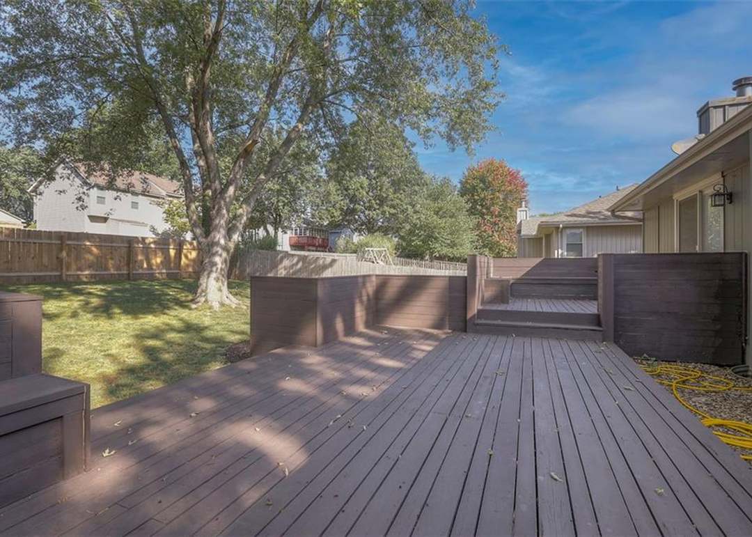 1808 NE Whitestone Drive — photo 25