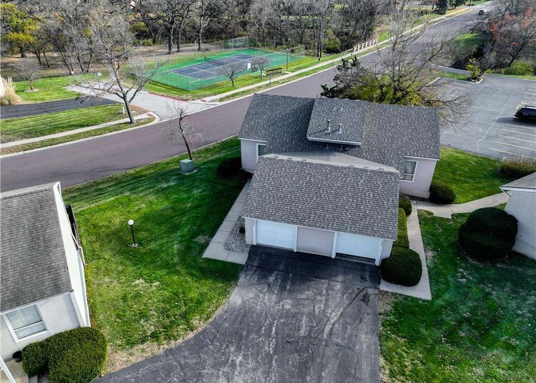 10990 Rosehill Road — photo 3