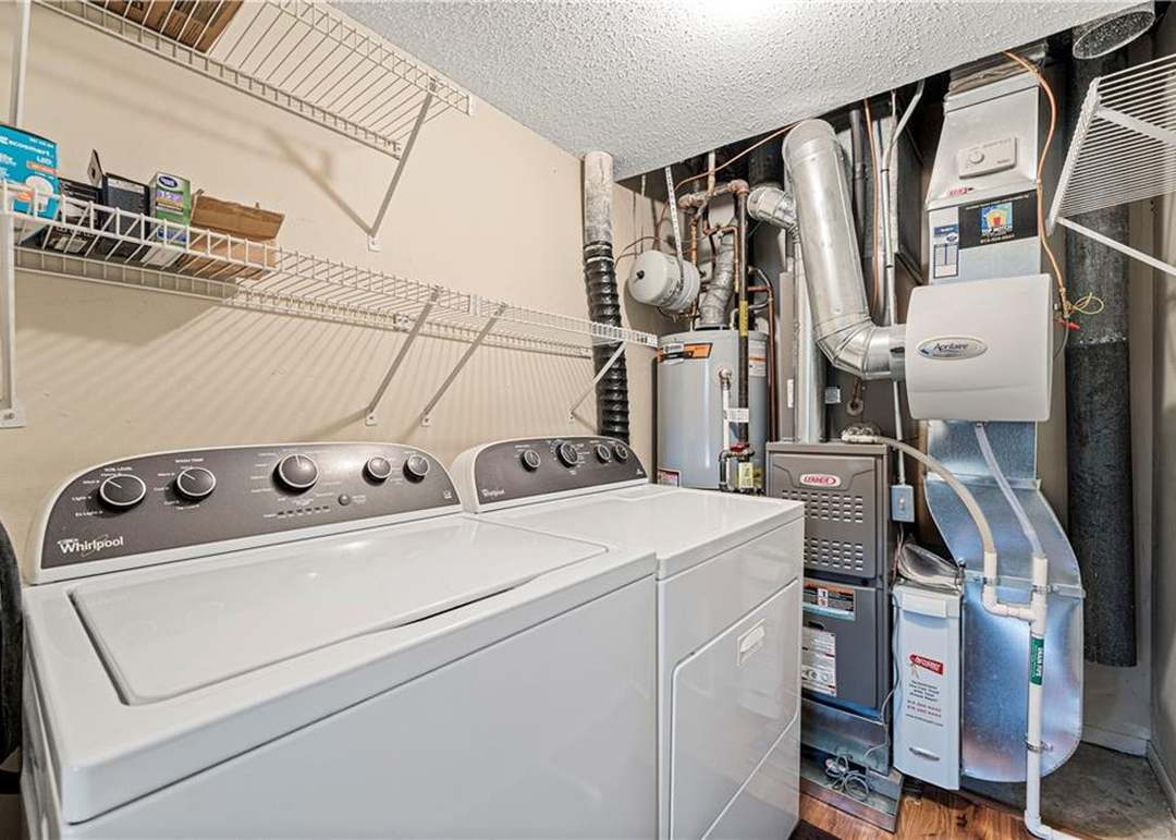 10990 Rosehill Road — photo 4