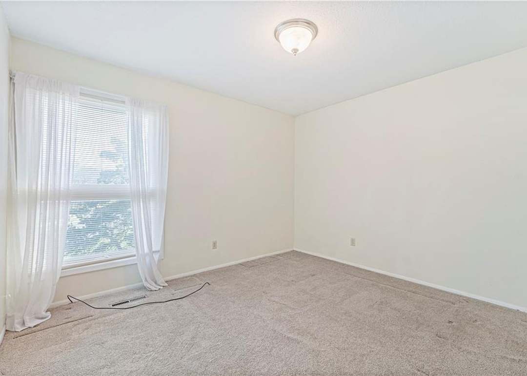 10990 Rosehill Road — photo 7