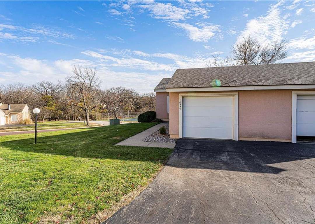 10990 Rosehill Road — photo 9
