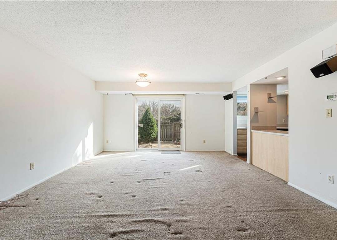 10990 Rosehill Road — photo 14
