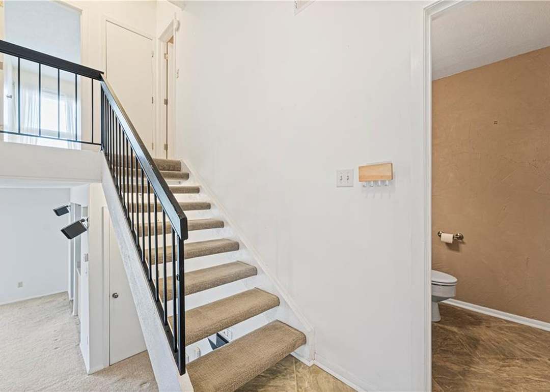 10990 Rosehill Road — photo 21