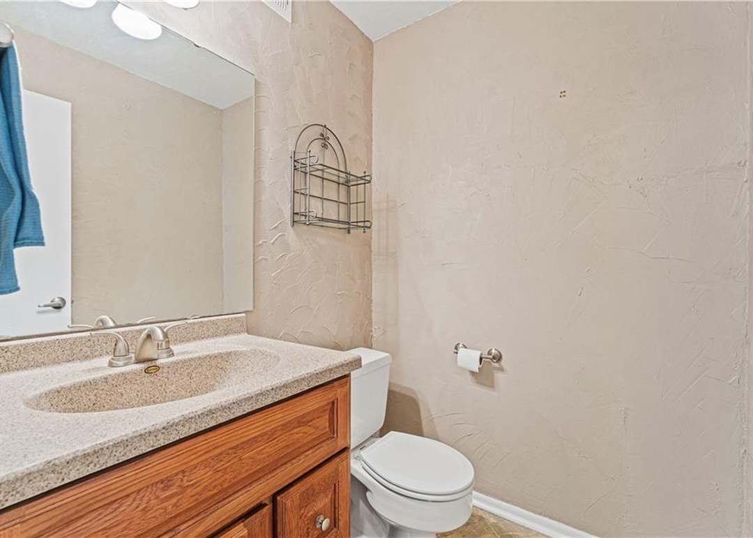 10990 Rosehill Road — photo 23