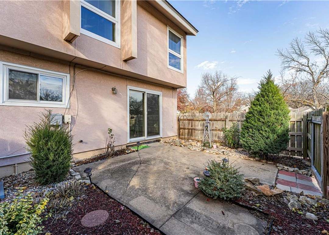 10990 Rosehill Road — photo 31