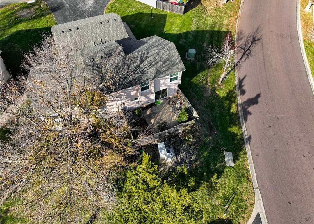 10990 Rosehill Road — photo 37