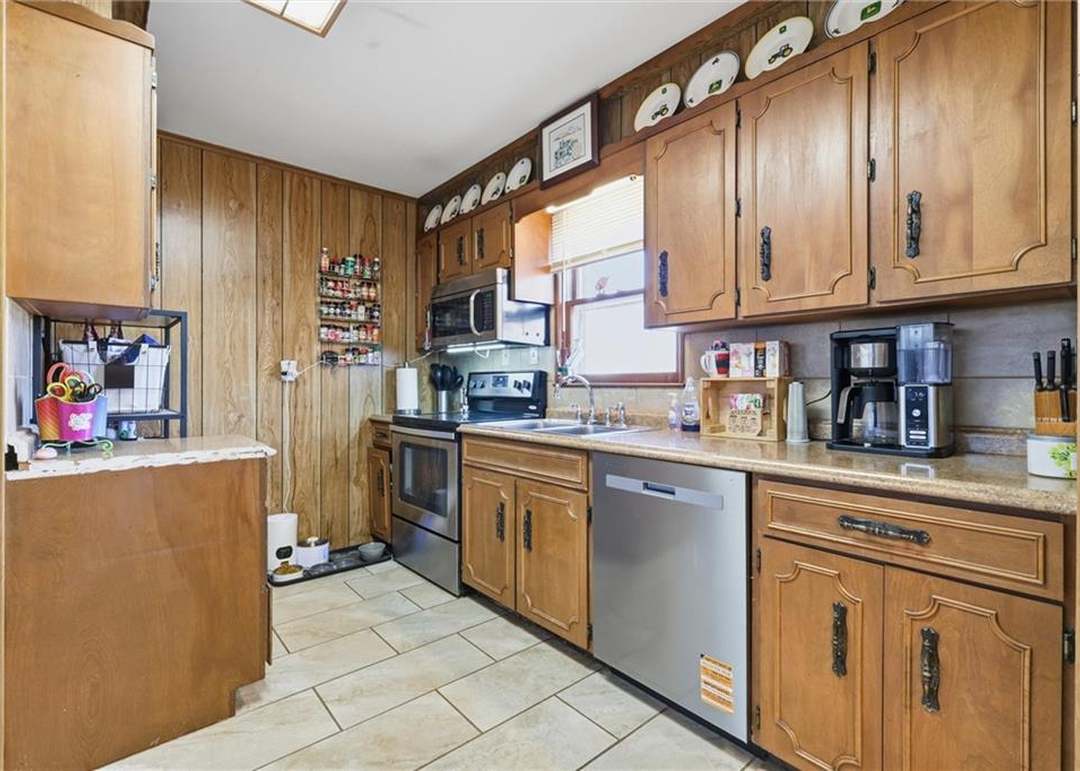 200 Eldorado Drive — photo 4