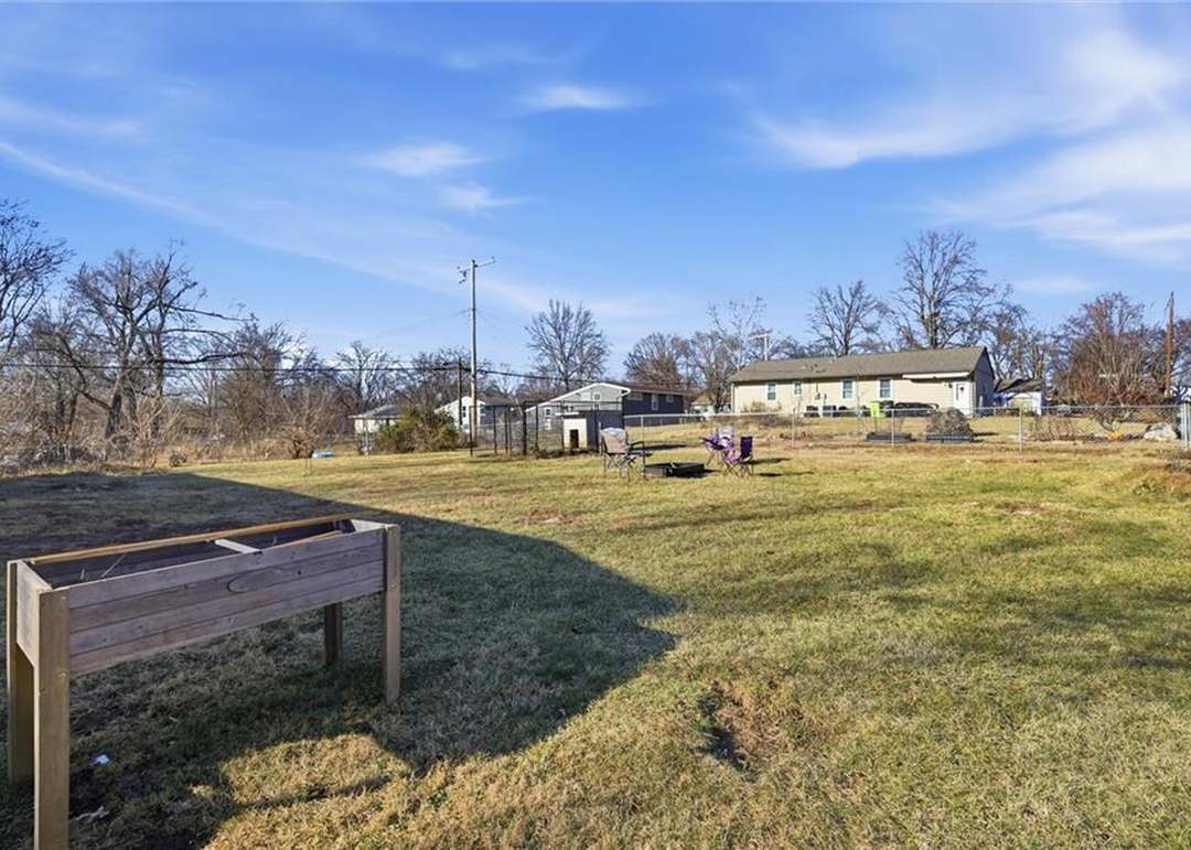 200 Eldorado Drive — photo 27
