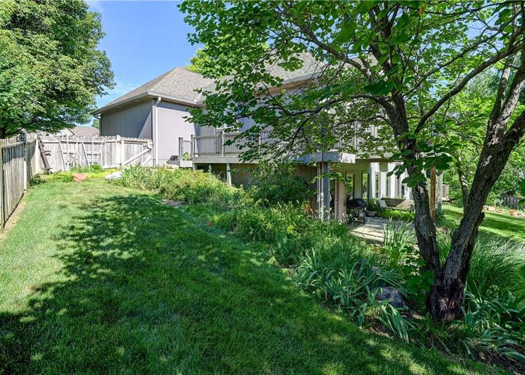 6485 N Nevada Avenue — photo 65