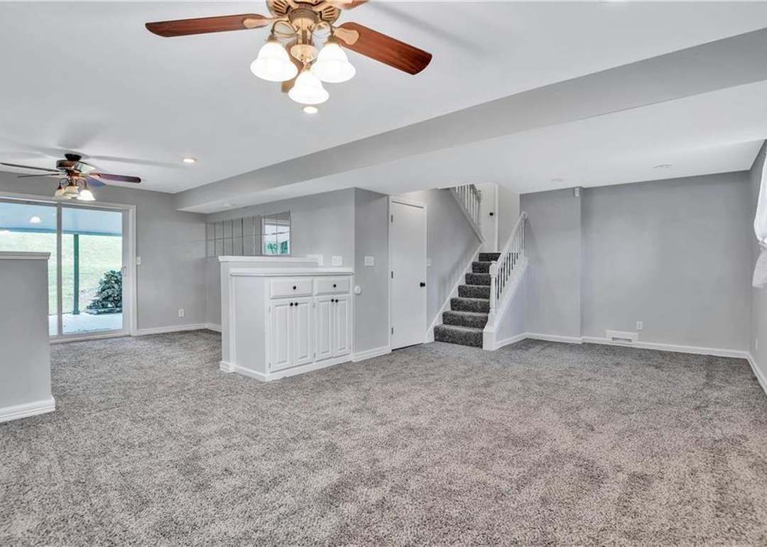 9826 WORNALL Road — photo 20
