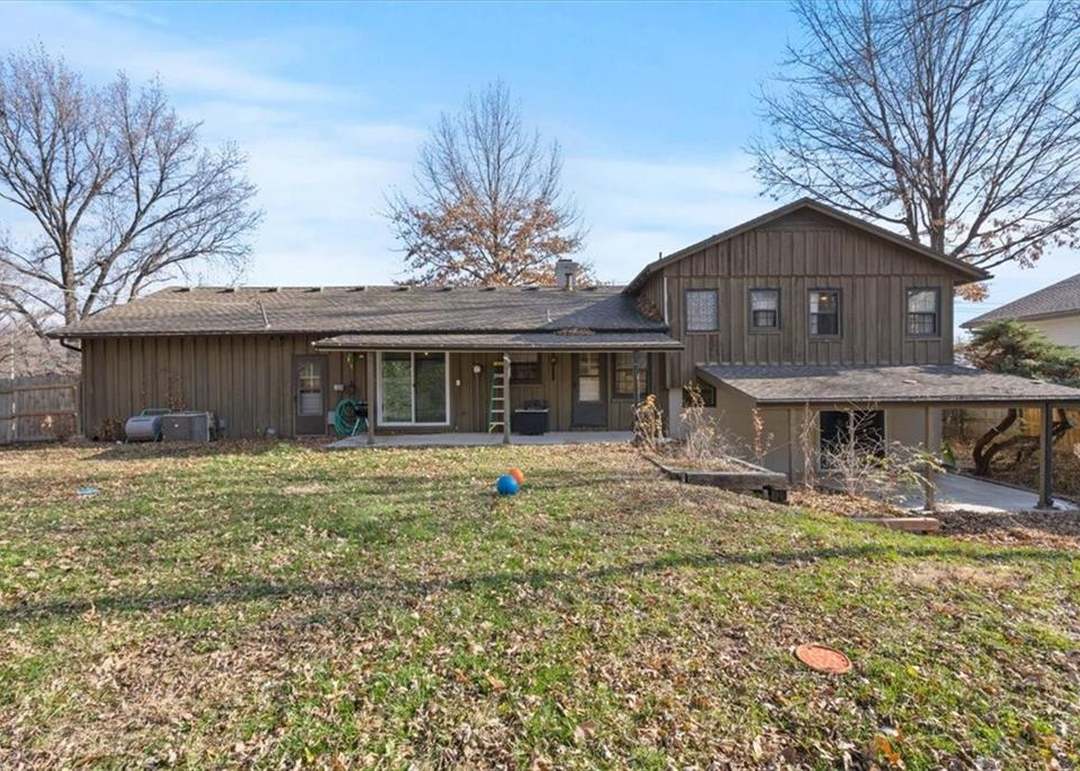 9826 WORNALL Road — photo 26