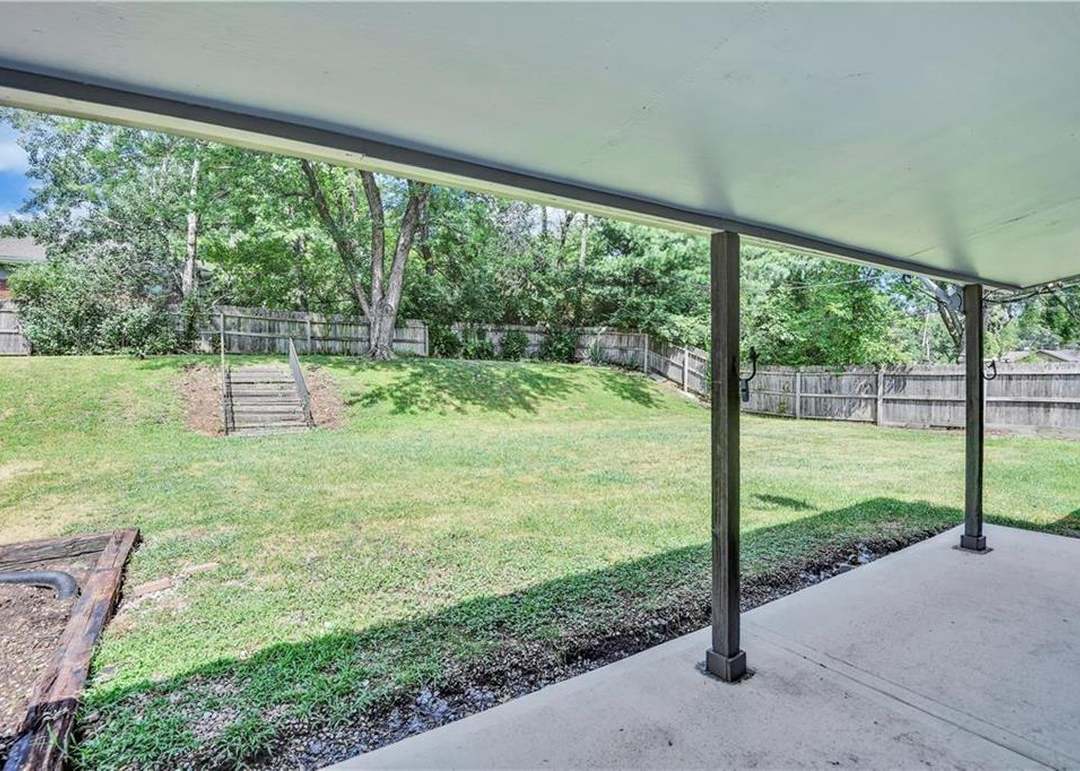 9826 WORNALL Road — photo 28
