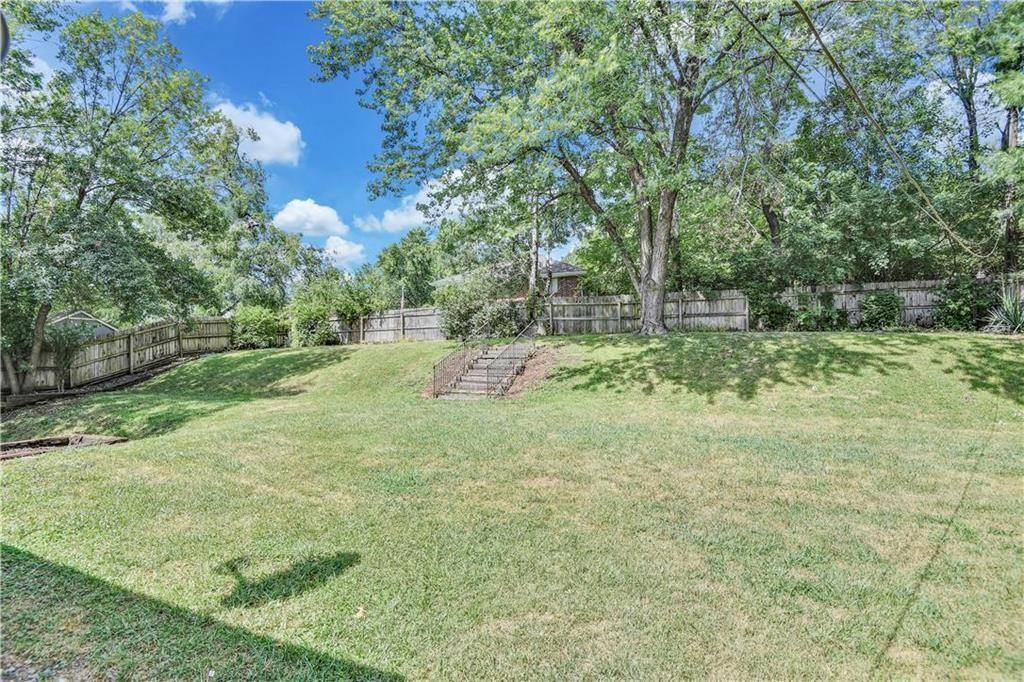 9826 WORNALL Road — photo 30