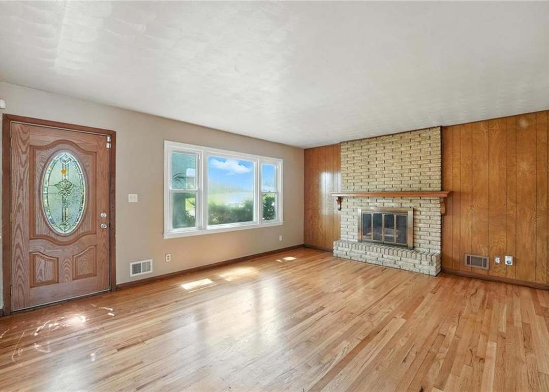 8502 CRESCENT Avenue — photo 10