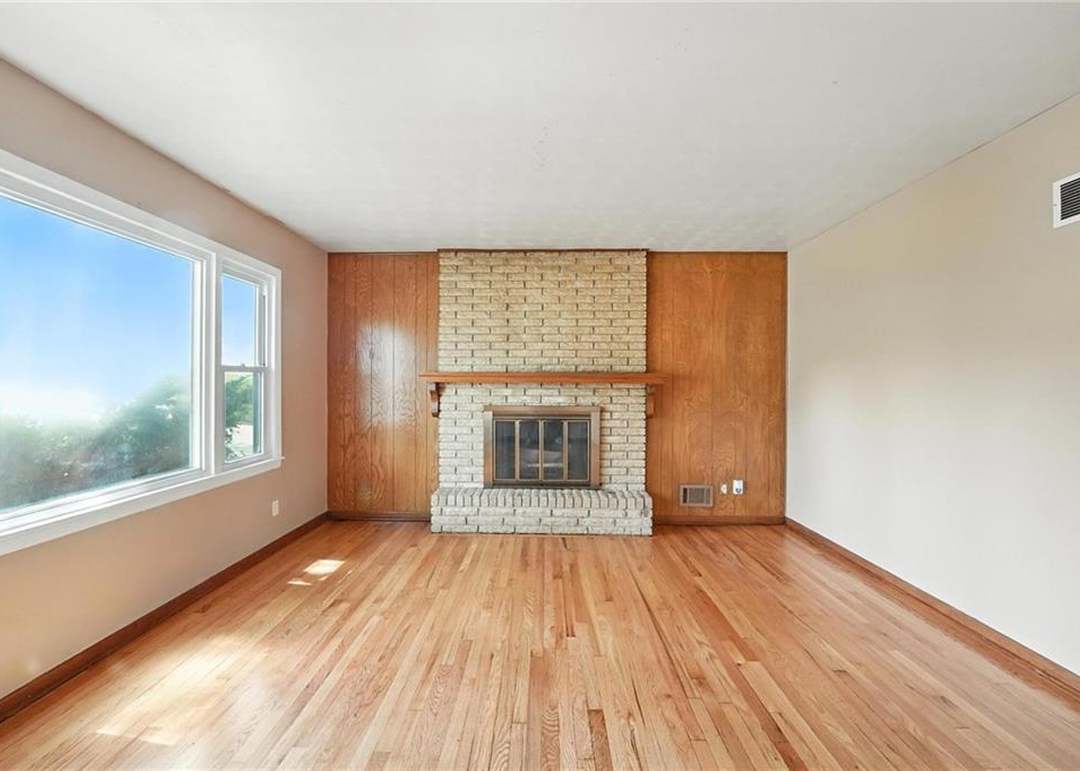8502 CRESCENT Avenue — photo 11