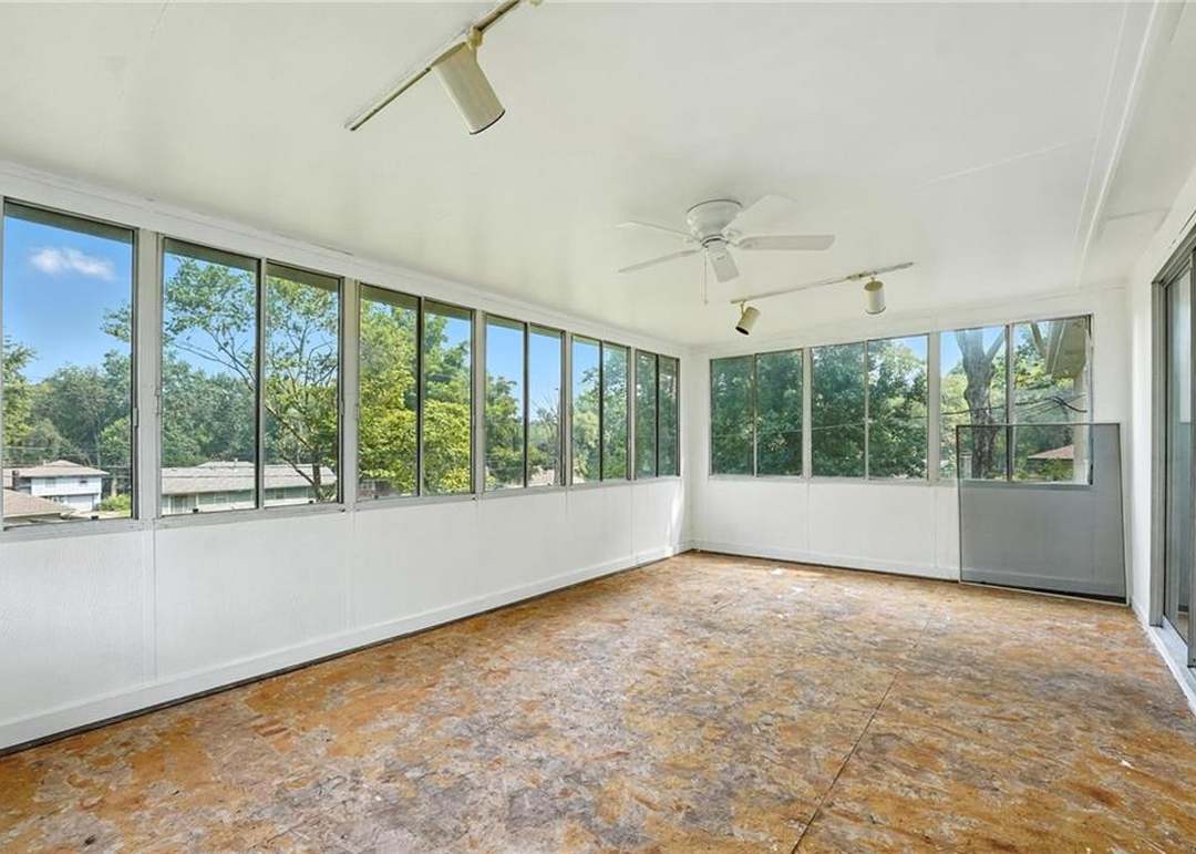 8502 CRESCENT Avenue — photo 19