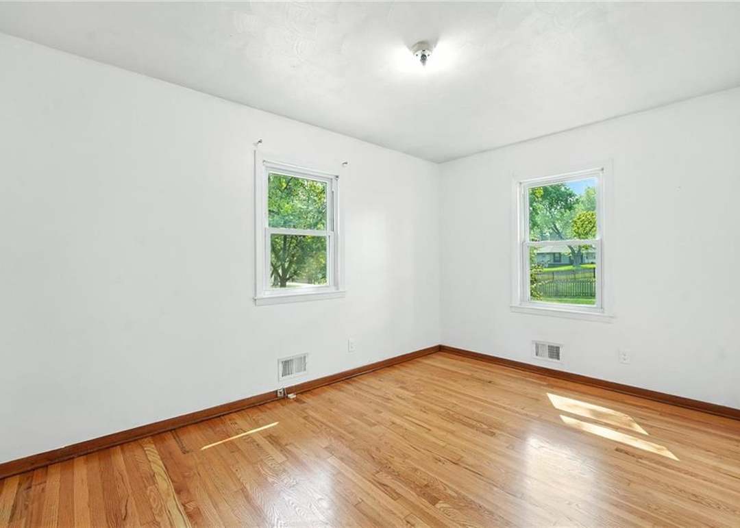 8502 CRESCENT Avenue — photo 25