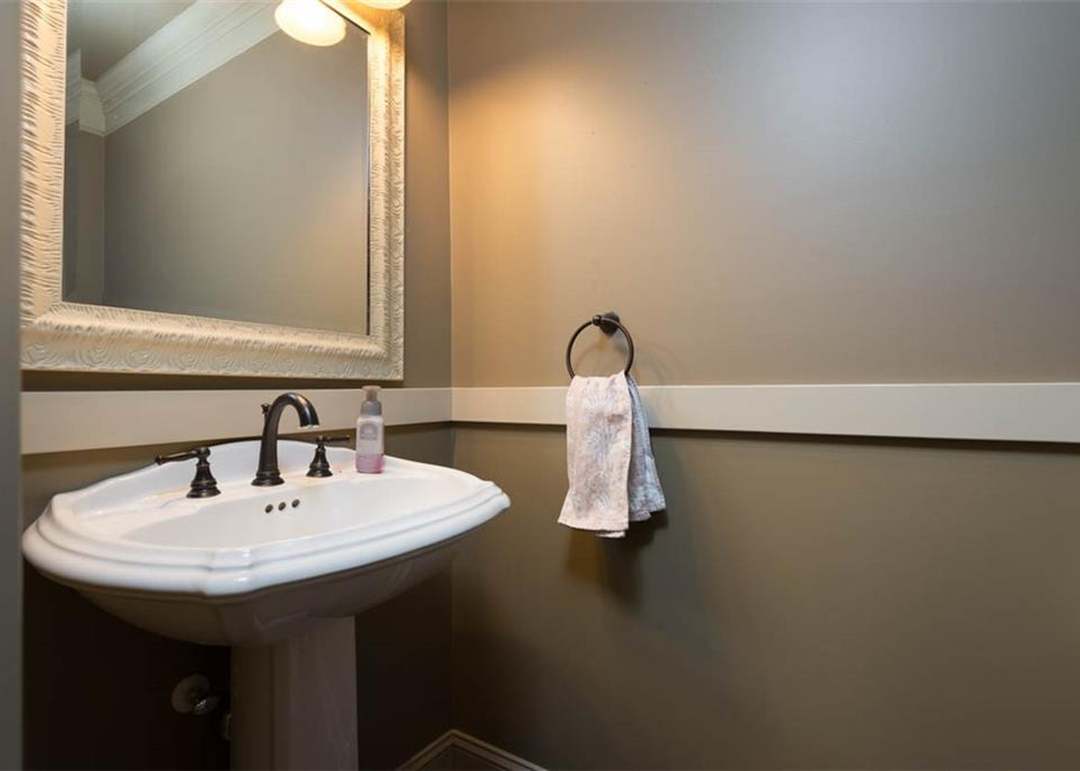1529 SW Fredrick Drive — photo 5