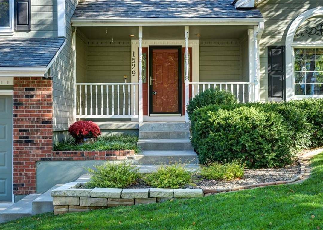 1529 SW Fredrick Drive — photo 8