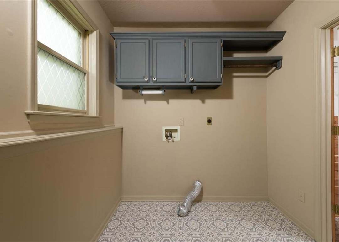 1529 SW Fredrick Drive — photo 31