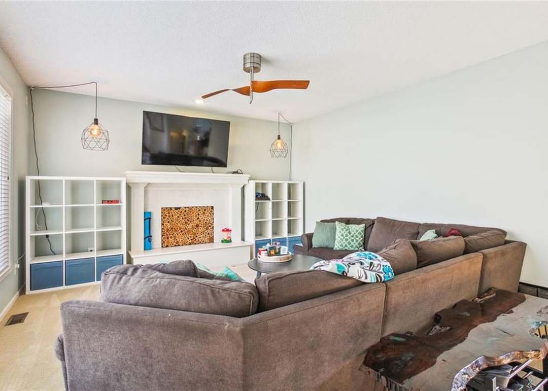 910 W Layton Street — photo 6