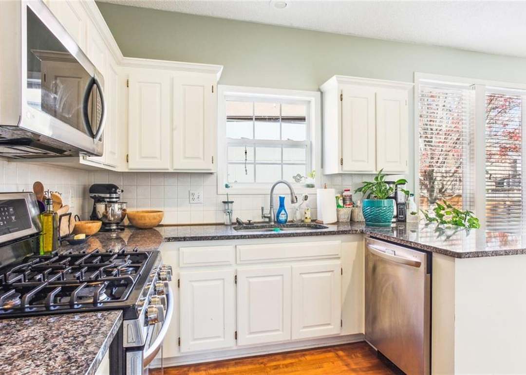 910 W Layton Street — photo 12