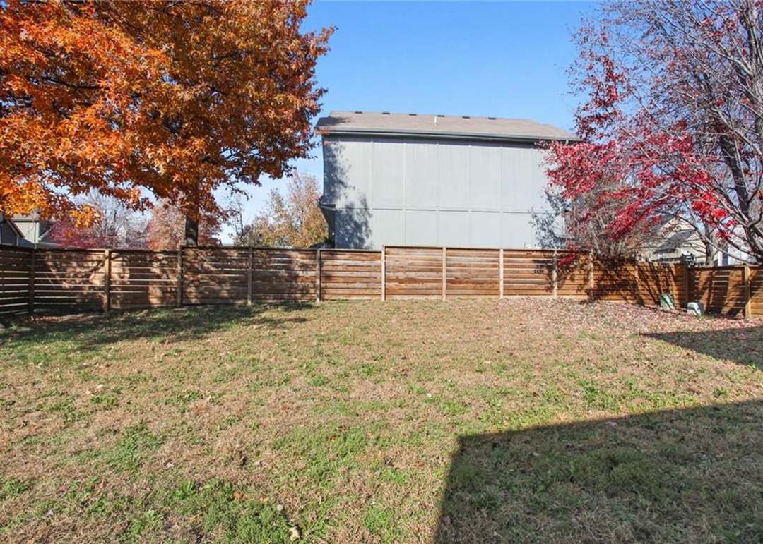 910 W Layton Street — photo 24