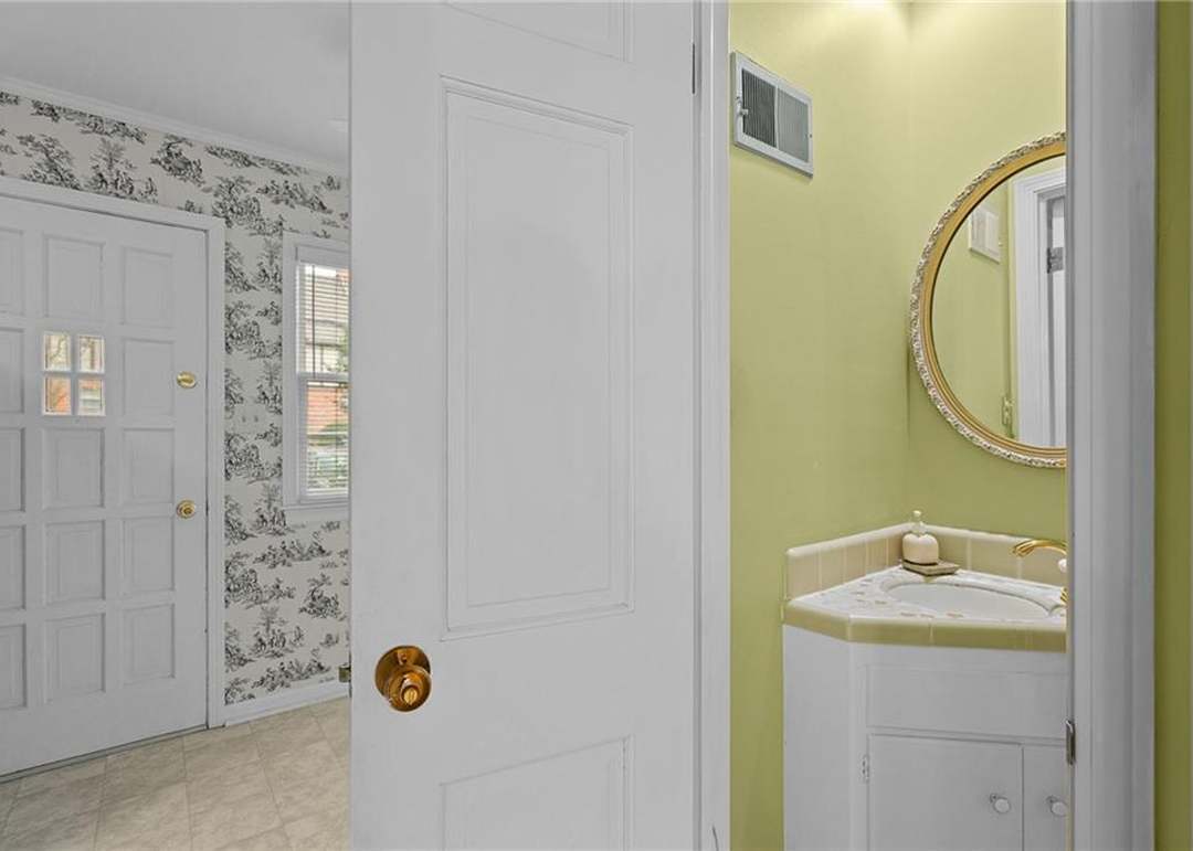 8373 Somerset Drive — photo 16