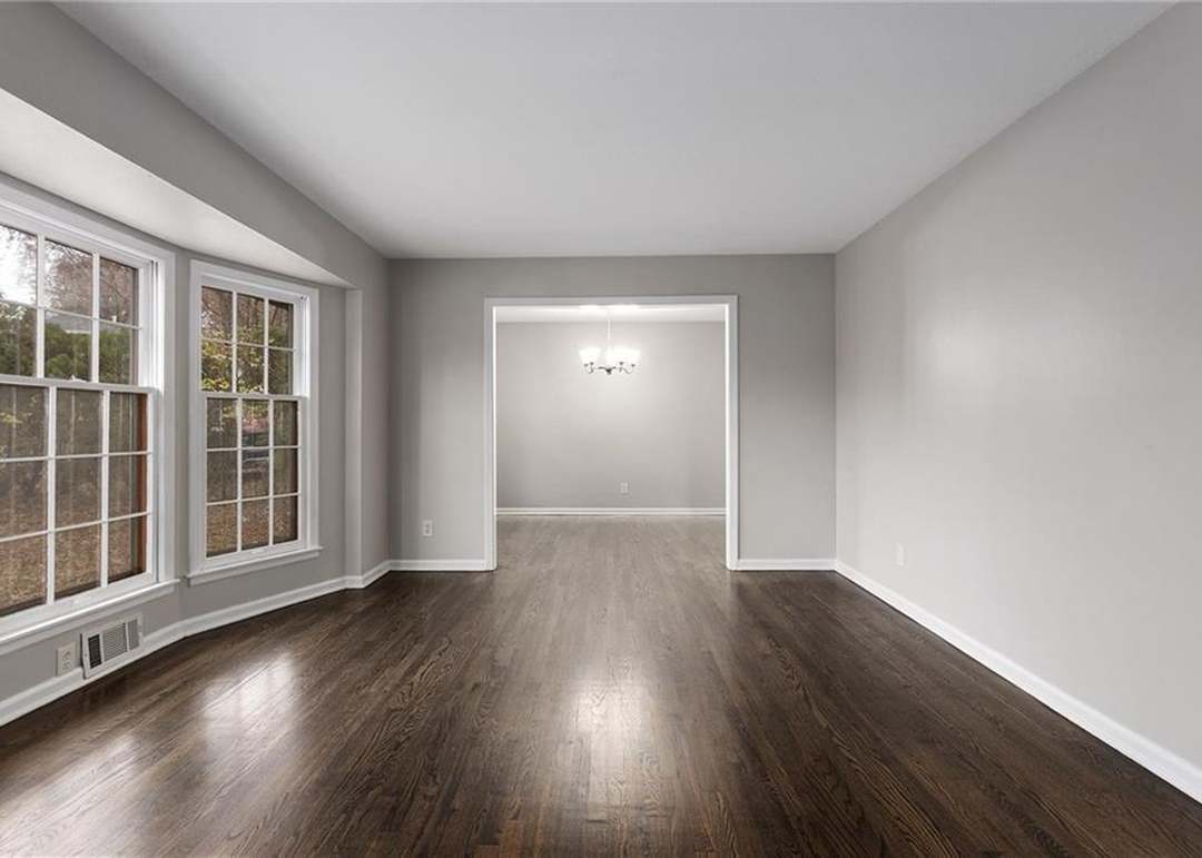 13008 Corrington Avenue — photo 9