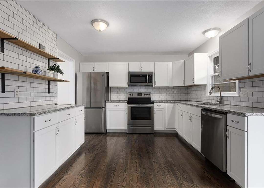 13008 Corrington Avenue — photo 11