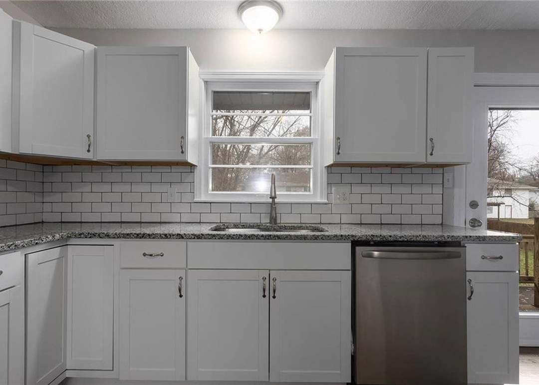 13008 Corrington Avenue — photo 13
