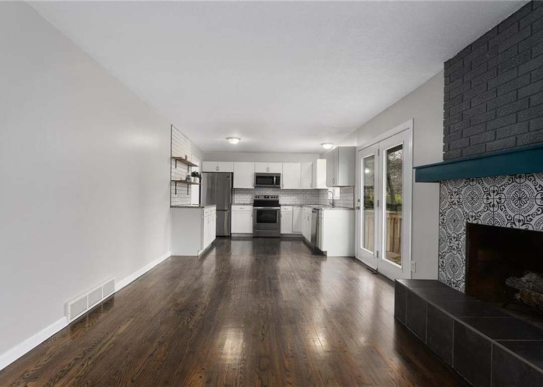 13008 Corrington Avenue — photo 14