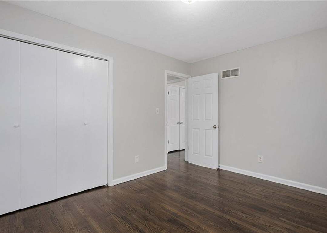 13008 Corrington Avenue — photo 17