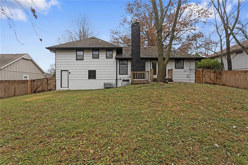 13008 Corrington Avenue — photo 22