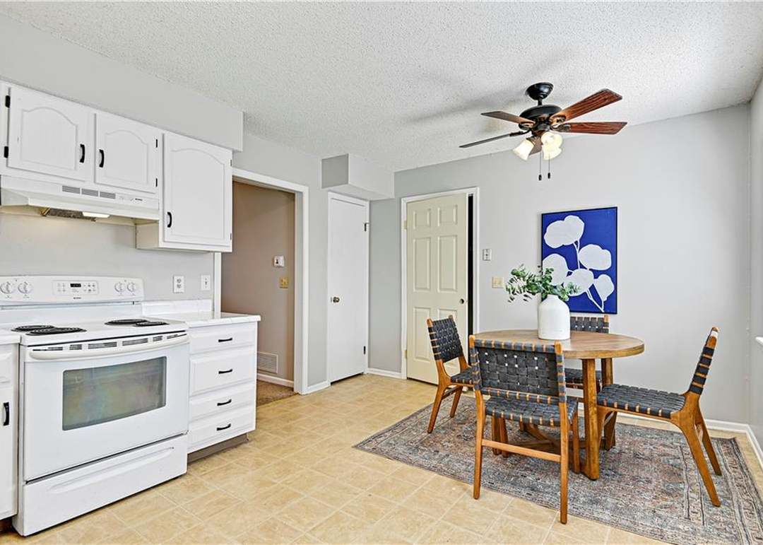 6709 W 150th Street — photo 4